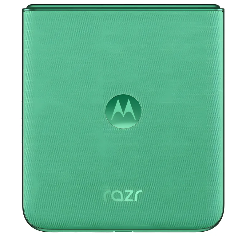 The back of the phone closed, with the razr and Motorola marks